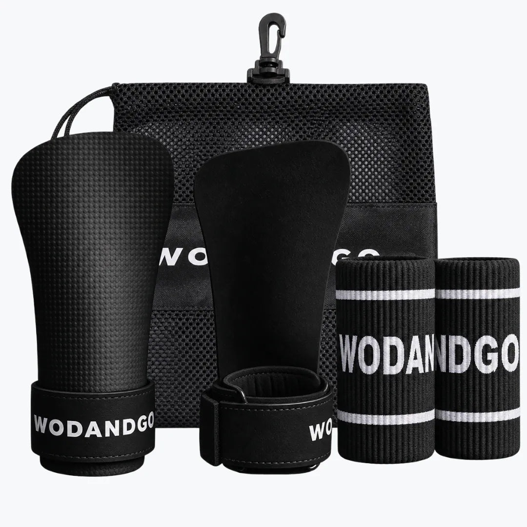 Maniques Powergrip Fusion noires avec leur sac de transport en filet et deux wristbands noirs WODANDGO