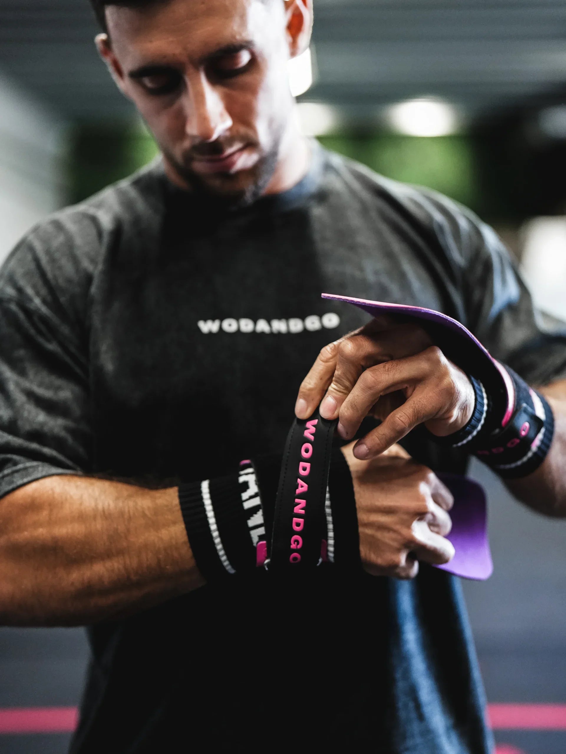 Maniques powergrip fusion Wodandgo de coloris rose sans magnésie pour la meilleure des performance en crosstraining